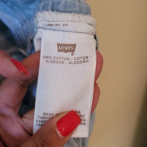 NWOT Levi's Light Blue Denim Short Sleeve Shorts Romper - Picture 6 of 6
